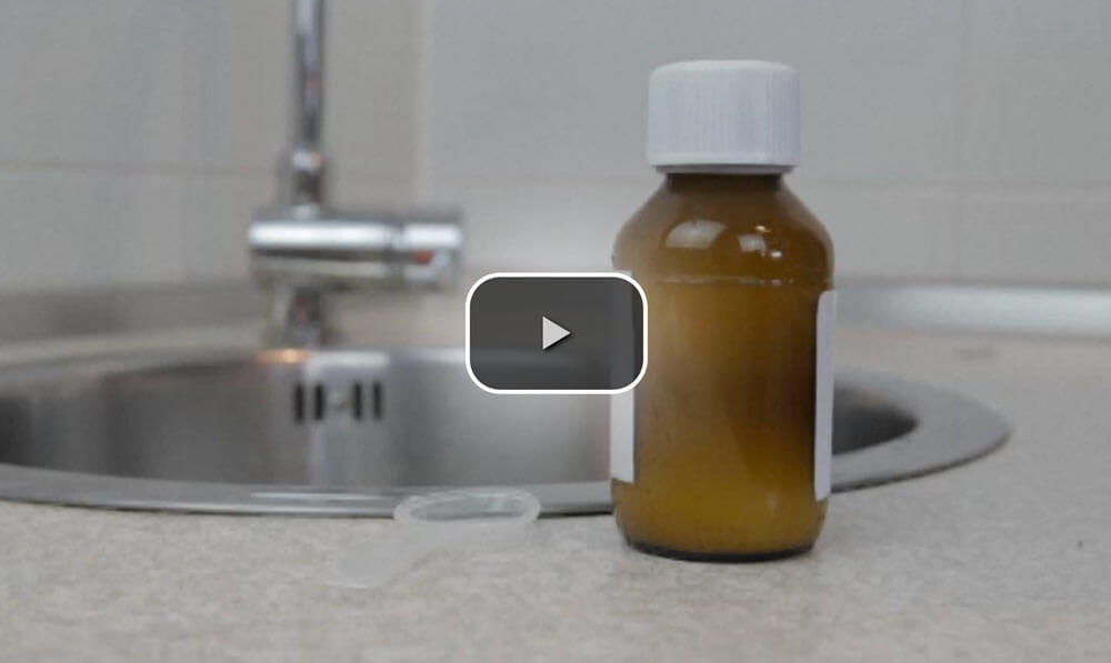 1-Apotheke-zum-Löwen-Antibiotikumsaft-Löffel