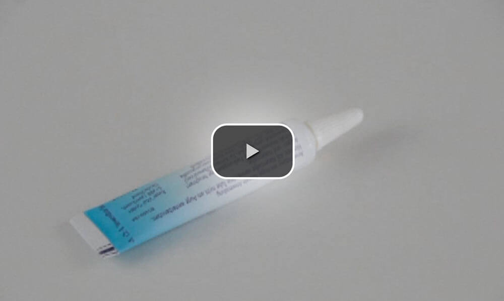 10-Apotheke-zum-Löwen-Nasensalbe